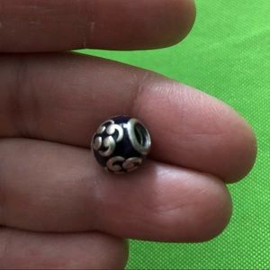 Pandora bead
